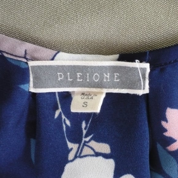 Pleione Dogwood Sleeveless Tie Up Blouse - Picture 6 of 9